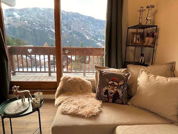 Living area - 3-Room Apartment, Sleeps 6, Wifi, Pets Allowed (Méribel)