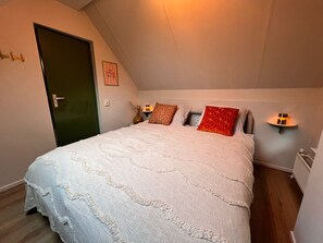 3 makuuhuonetta, silitysrauta/-lauta, Wi-Fi