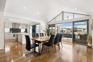Dining - Mandurah Canal Escape | 5BR Home with Jetty (Dudley Park)