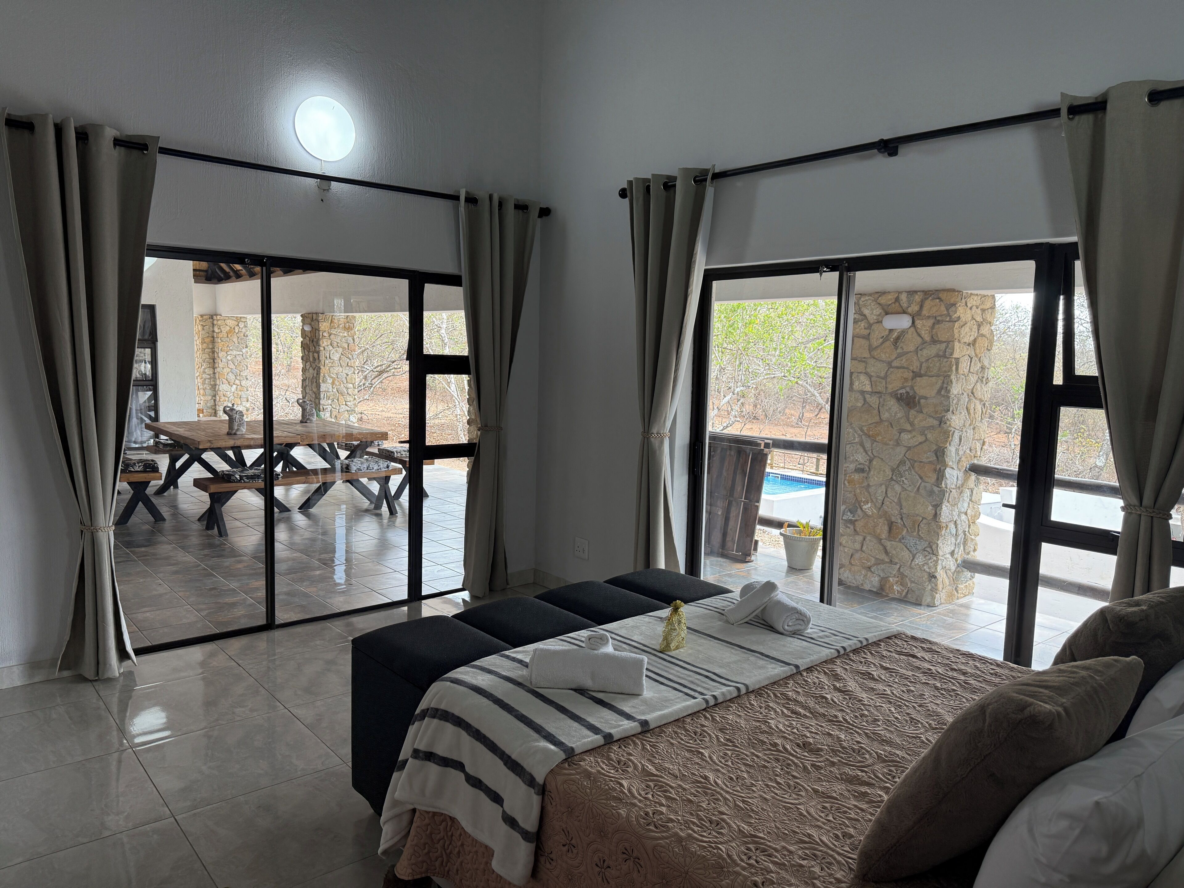 4 chambres, fer et planche à repasser, accès Internet, draps fournis