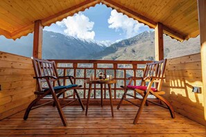 Luxury Double Room, Balcony, River View | Property grounds - The Villa Himalaya (Srinagar)