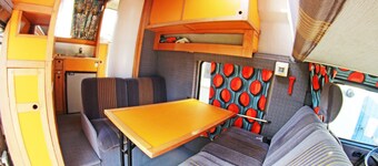Camping car vintage 6 places île aux Combis Van Aménagé tout confort Oléron &+