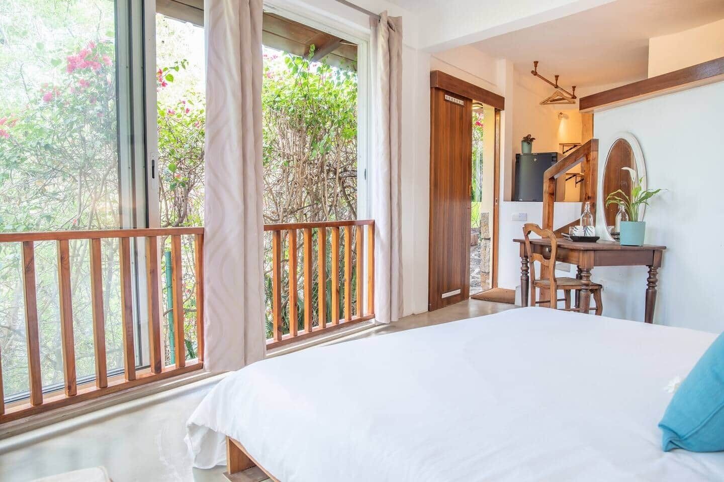 3 bedrooms, in-room safe, iron/ironing board, WiFi
