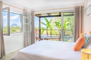 3 bedrooms, in-room safe, iron/ironing board, WiFi - 3 chambres privées avec panorama sur le Morne (Grande Riviere Noire)