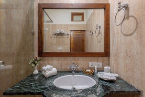 Standard Room, Forest View | Bathroom