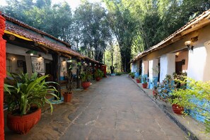 Property grounds - juSTa The Bagh Kanha (Baihar)