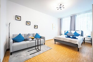 Living area - Modern and stylish business apartment in Magdeburg (Magdeburg)