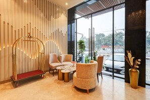 المنشأة من الداخل