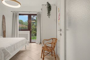 Room - Casa Paradiso in Porto Valtravaglia (Porto Valtravaglia)
