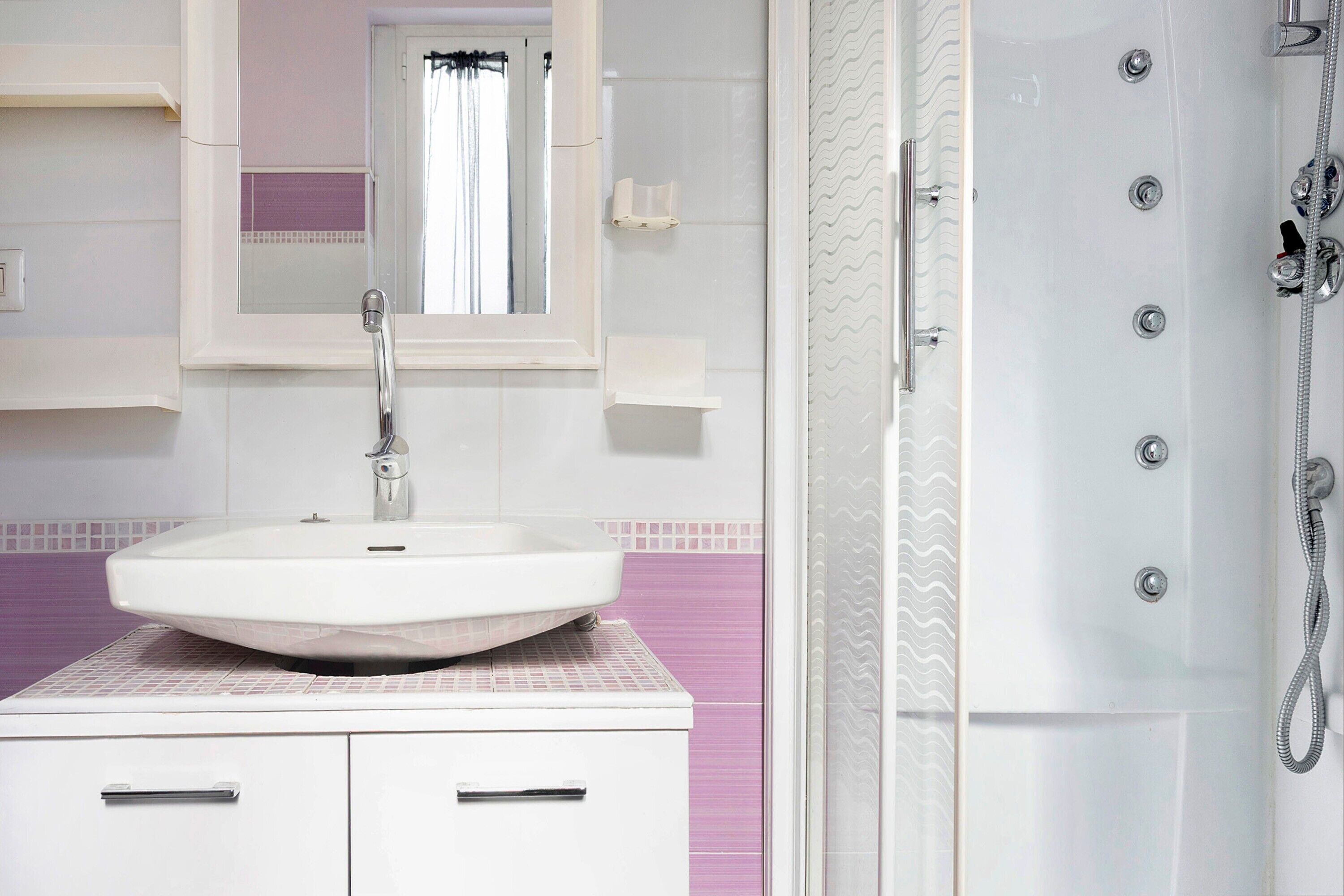Douche, serviettes fournies
