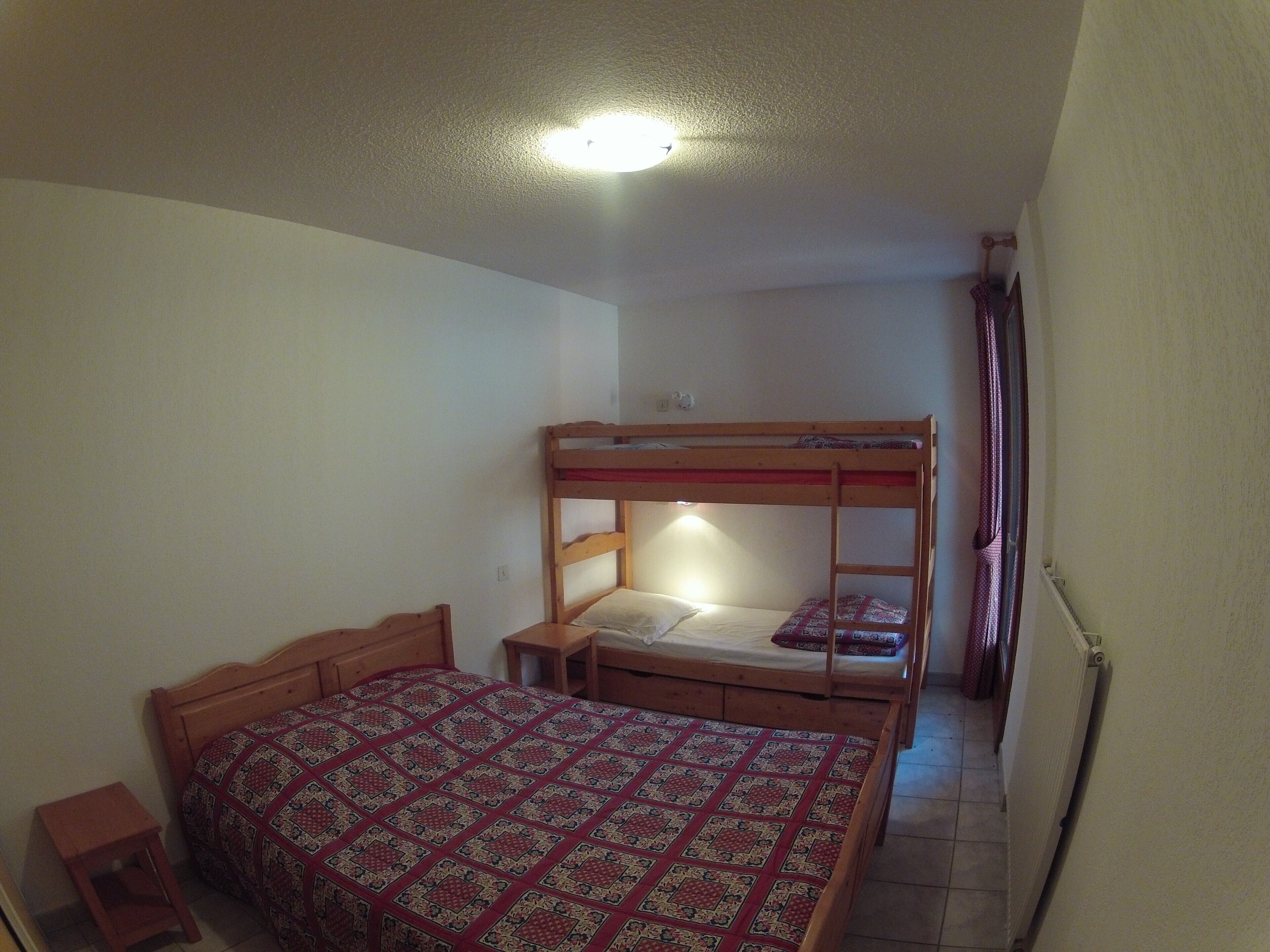 2 bedrooms