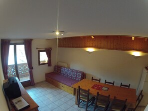 Interior - Apartment 'Les Roches' with Mountain View (Saint-Colomban-des-Villards)