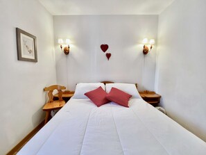 3 chambres, bureau, fer et planche à repasser, Wi-Fi
