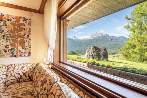 Cozy 3 bedroom with beautiful view and access to garden