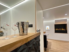 Dining - Romantic luxury suite with private spa, sauna & cinema - Romantic escape! (Castres)