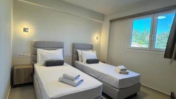 Iron/ironing board, free WiFi