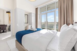 1 bedroom, iron/ironing board, WiFi, bed sheets - Free housekeeping visits during your stay - StayShort - 1BR in JVC that Sleeps 4 with Amazing Amenities (JVC)