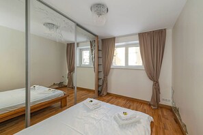 Ferros/tábuas de passar roupa, Wi-Fi, roupa de cama