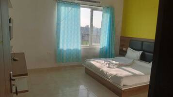 Premium Double Room | Desk, free WiFi