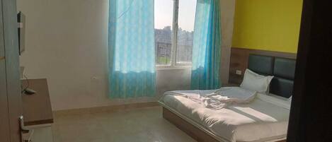 Premium Double Room | Desk, free WiFi