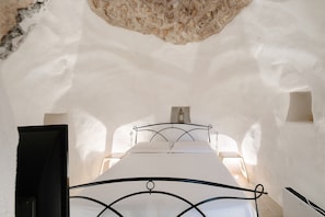 1 bedroom, WiFi, bed sheets - Holiday Home 'Trullo Pinuccio' with Private Pool, Wi-Fi and Air Conditioning (Galatina)