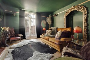 TV - Old Earth | Ridgestone (Kendal)