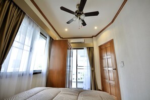 Apartment, 1 Bedroom, Smoking, Balcony - Spacious Corner 1-bedroom Condo With 2 Balconies - Baan Suan Lalana (Pattaya)