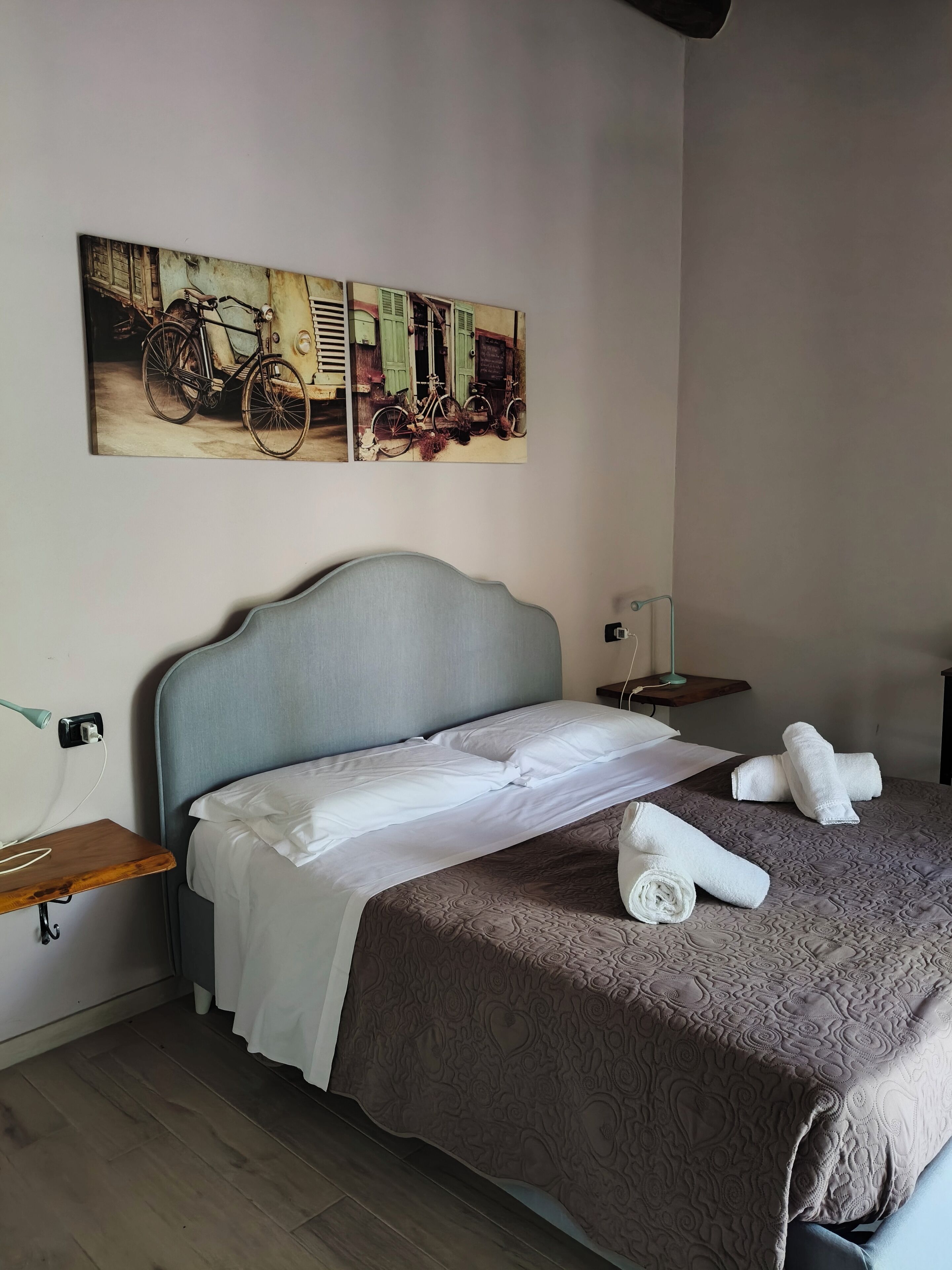 Deluxe Suite, Patio, Garden View | Bed sheets