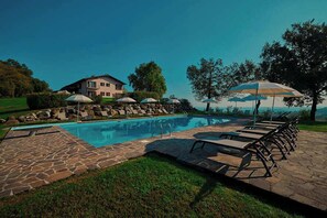 Pool - Villa Montecroce Apartment n.3 (Padenghe sul Garda)