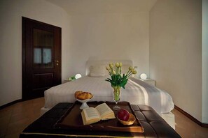 4 bedrooms, WiFi, bed sheets - Villa Montecroce Apartment n.2 (Padenghe sul Garda)