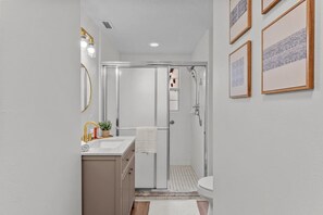 Bathroom - Boho Lake Fishing Civic Center More (Kissimmee)