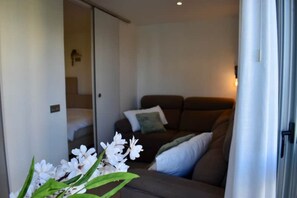 Interior - Luxury Apartment with Sea View, Perfect for Couples and Mature Guests (Dehesa de Campoamor)