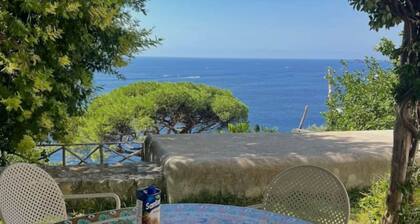 Luxury Apartment with Sea View, Perfect for Couples and Mature Guests