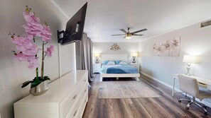 3 bedrooms, desk, iron/ironing board, free WiFi - GP78B – World Cup Stay - 10 min to AT&T - Sleeps 6 - Free Parking - Fast WiFi (Grand Prairie)