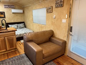 Interior - The Last Resort In the Historic Upper Canyon (Ruidoso)