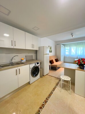 Interior - Colina 10 Studio by Residea (Torremolinos)