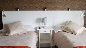 Fer et planche Ă repasser, Wi-Fi, draps fournis