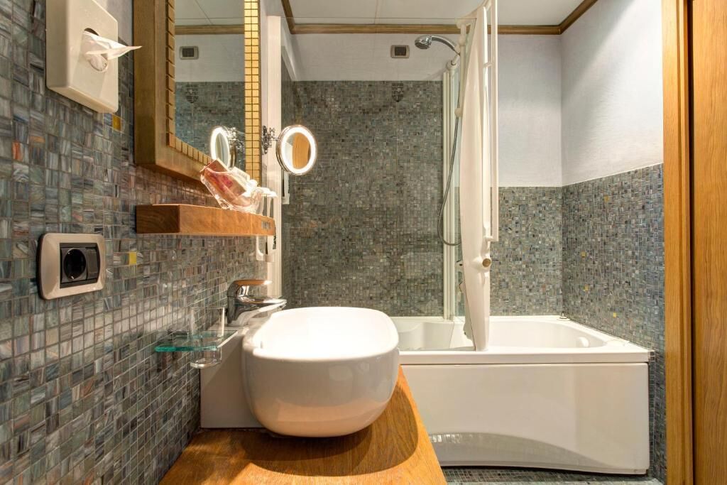 Loft familiare | Bagno | Doccia, set di cortesia gratuito, asciugacapelli, asciugamani
