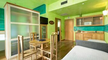 Familien-Loft | Zimmersafe, Schreibtisch, laptopgeeigneter Arbeitsplatz