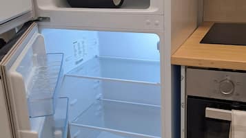 Apartment | 1 bedroom, desk