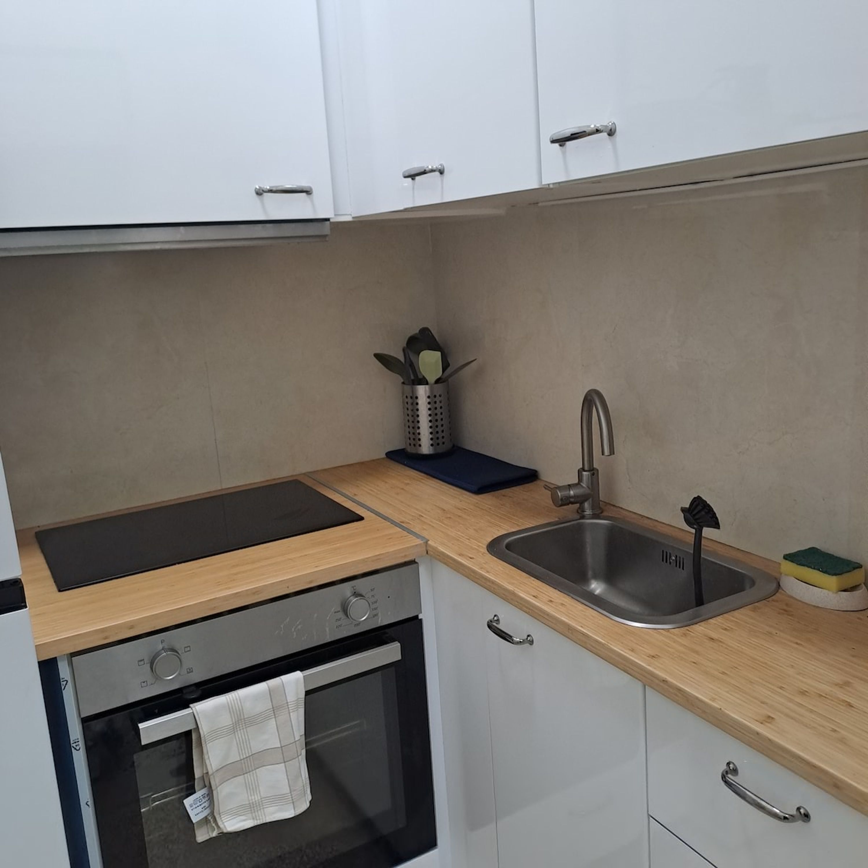 아파트 | 1 개의 침실, 책상