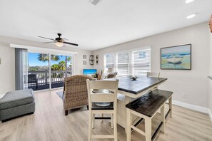 Interior - Gulf Views! 2 Bedroom Townhome in Inlet Beach! (Inlet Beach)