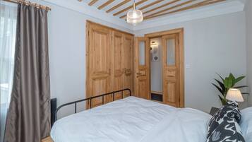 2 soverom, strykejern/-brett, wi-fi og sengetøy