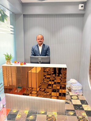 Deluxe Room | Lobby - Hotel Canada (Ahmedabad)