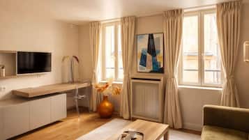 Smart TV 80 cm con canales de televisión digitales