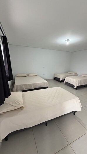 8 bedrooms, free WiFi, bed sheets