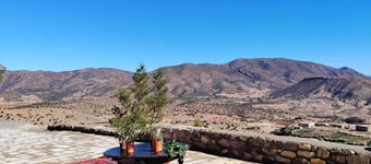 Casa Marmoucha View Steppes de l'Atlas Yoga Retreat 11 pers