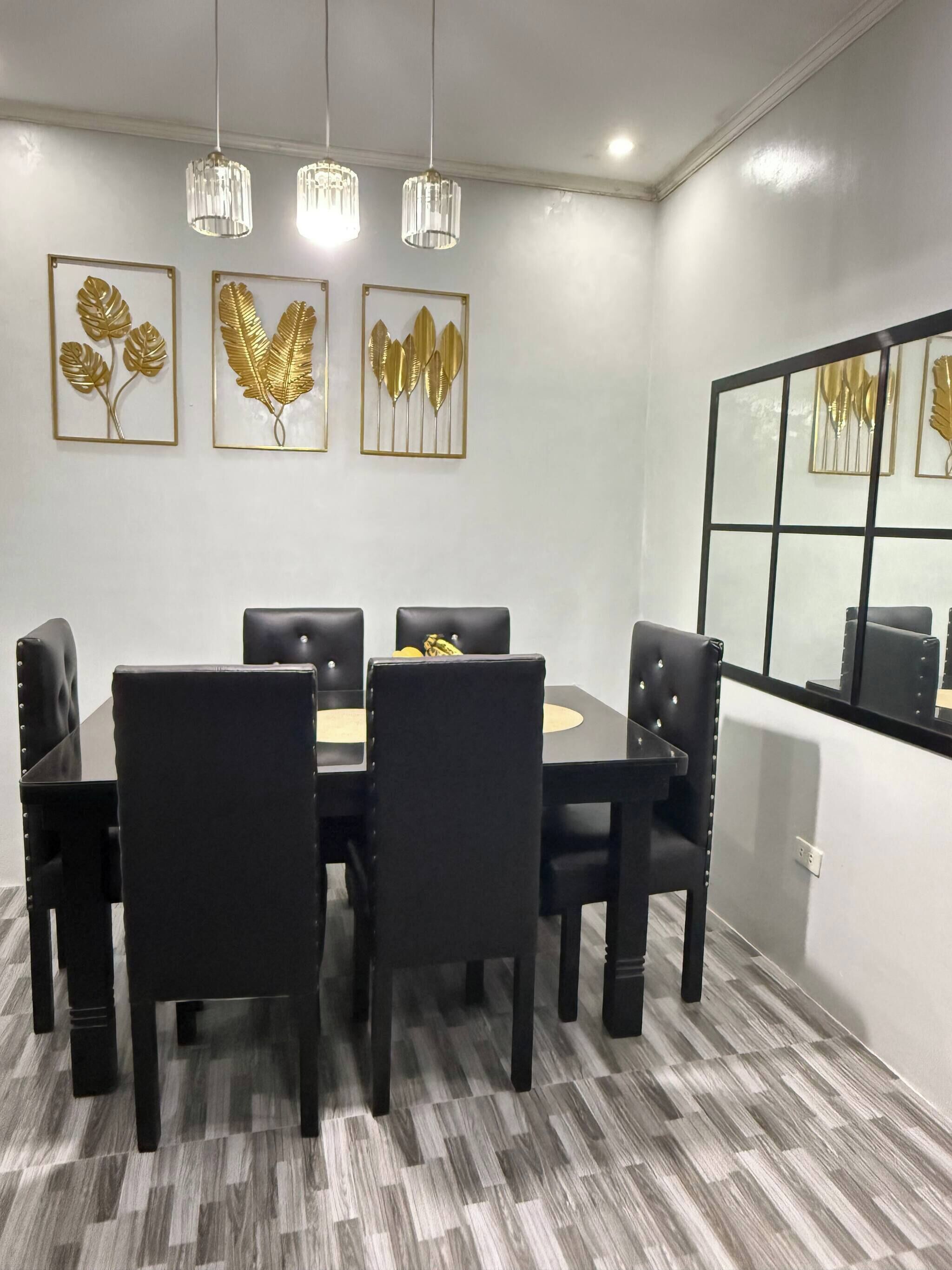 House, 2 Bedrooms, Balcony, Mountain View | Dining room