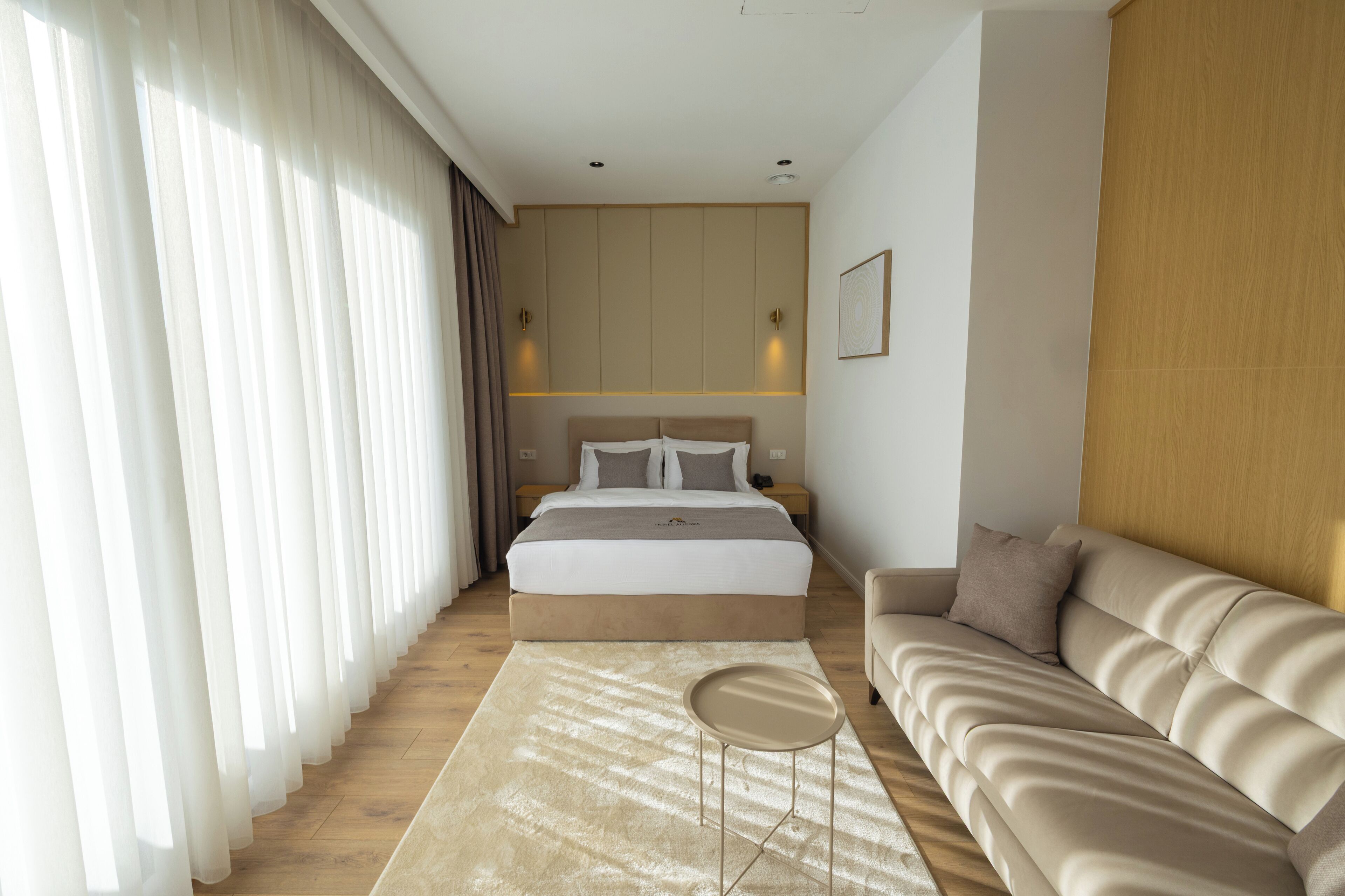 Junior-Suite, Balkon, Gartenblick