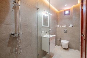 Hair dryer, towels - 2 Suites King • 2 Salons•3 min Guéliz & Carré Eden (Marrakesh)